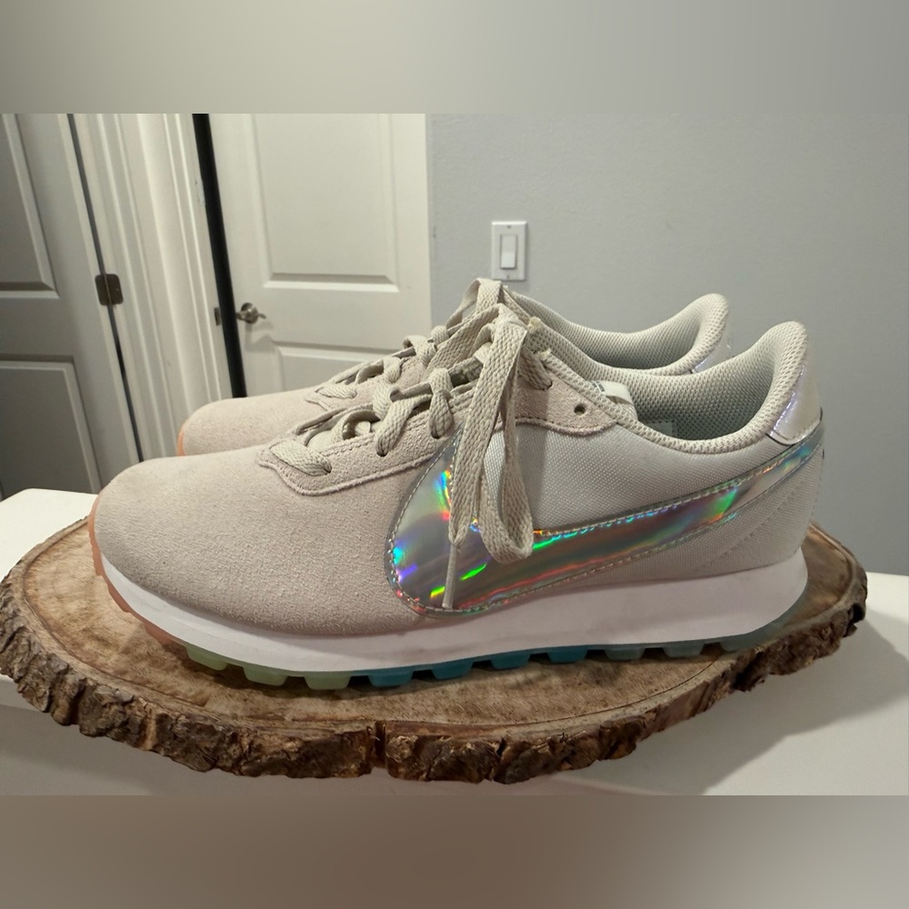 NOT FOR SALE- Nike Pre-Love OX Rainbow Soles! Size 8.5